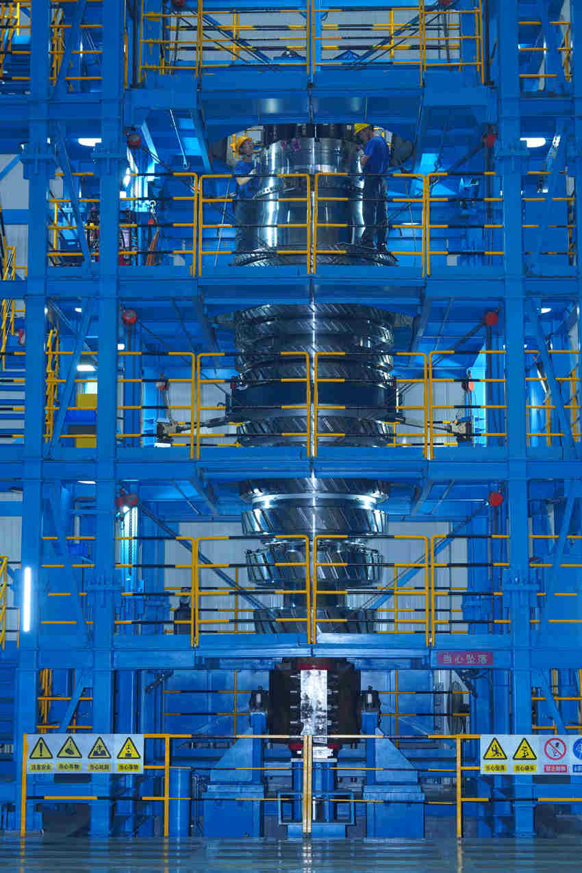 国内首个燃机智慧制造基地轮盘高效叠装产线。于喜宝供图